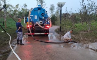 顺丰成都双流集散中心电话是多少？