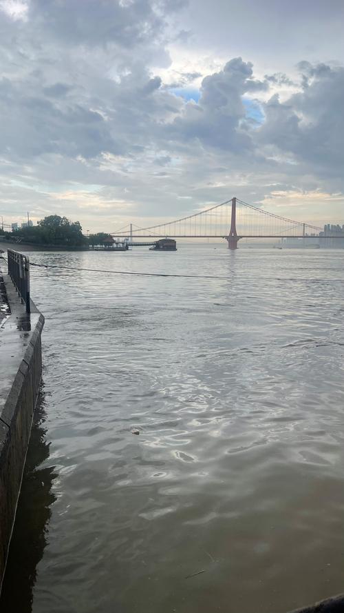 赣州顺丰为何在湖边设点？-第2张图片-陕西物流货运