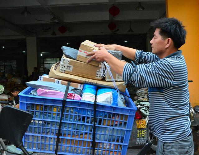 邮政快递包裹与物流有何区别？-第2张图片-陕西物流货运