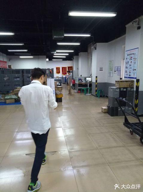 常德寄顺丰快递网点哪家快又稳？-第3张图片-陕西物流货运