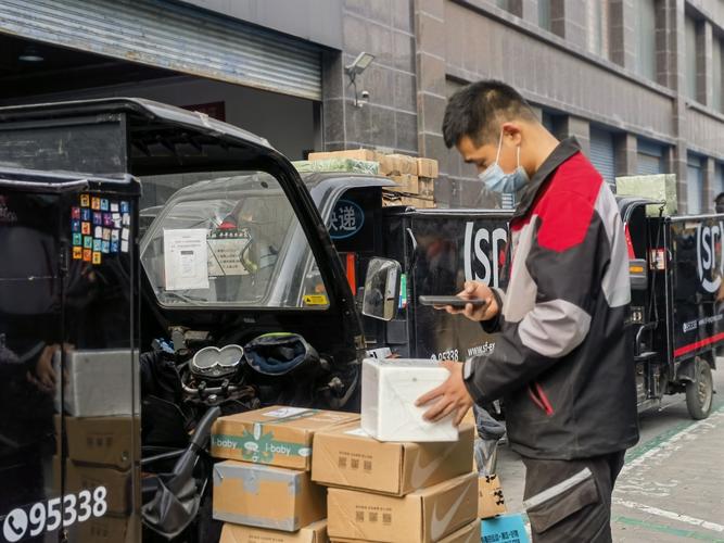 株洲顺丰快递上门服务怎么预约?-第3张图片-陕西物流货运 株洲顺丰快递上门服务怎么预约?-第3张图片-陕西物流货运