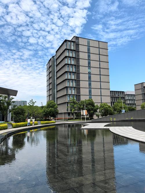 圆通快递光谷软件园取件怎么找？-第3张图片-陕西物流货运