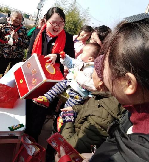 中国邮政小蜜蜂邮包包是什么？它有哪些独特优势？-第1张图片-陕西物流货运